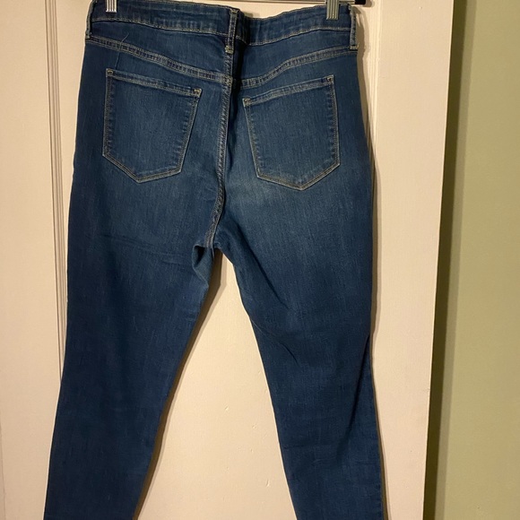 Old Navy - Picture 2 of 3